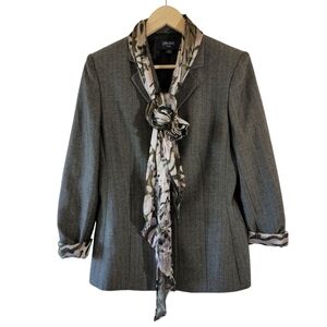 JONES New York Suit Gray Herringbone Blazer Scarf Sz 10 Career Office Corporate